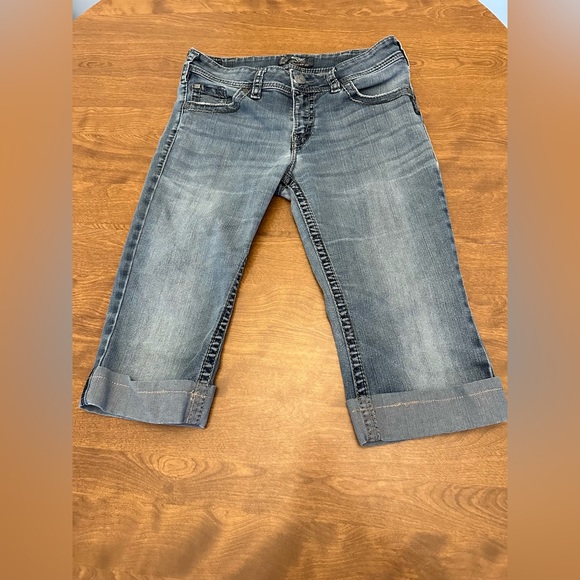 Silver Jeans Capris Womens 30 Blue Suki Surplus Capri Whiskered Heavy Stitching - Picture 1 of 11